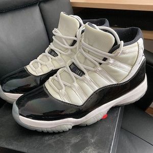 Air Jordan 11 Concord
